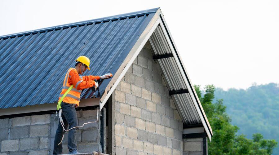 Professional residential roofers in Fossil, OR